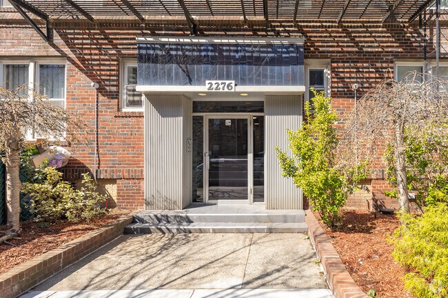 Building Photo - 2276 Homecrest Ave