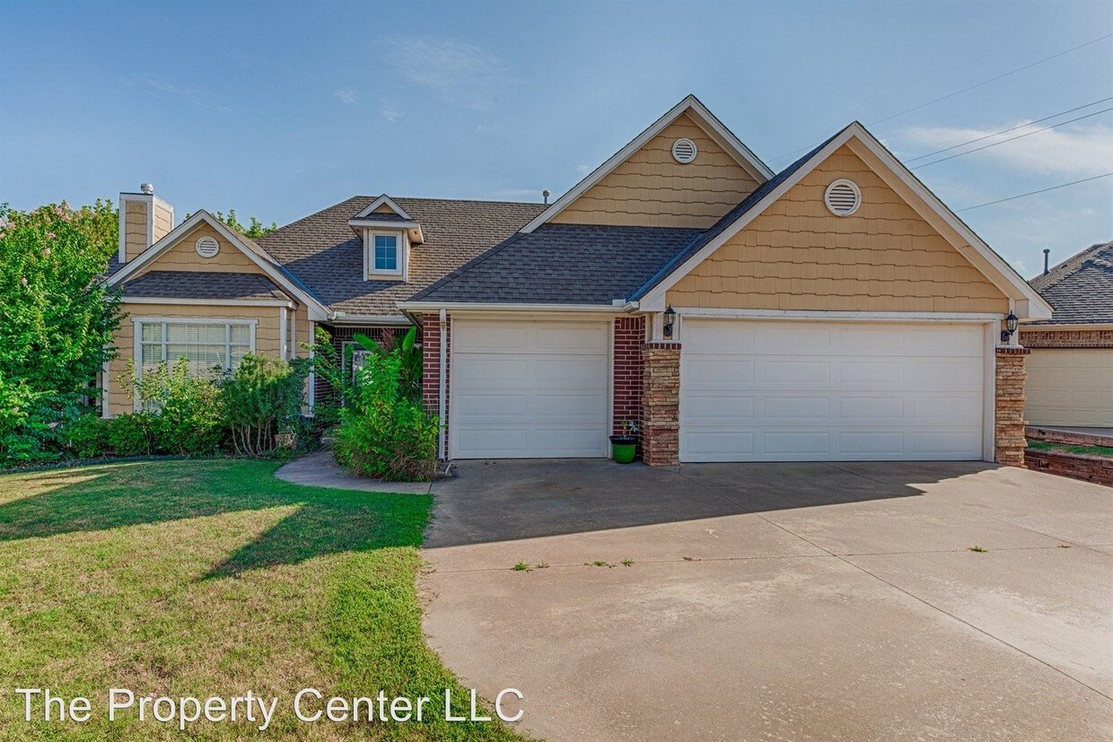 Primary Photo - 2218 Cedar Pointe Ct