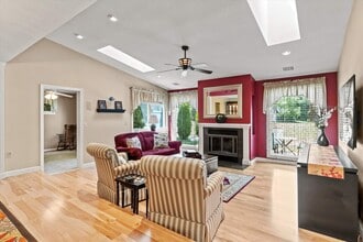 Building Photo - 40 Walden Pond Dr