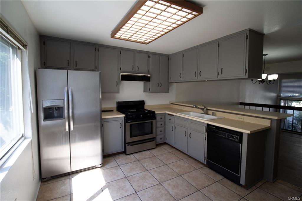 Primary Photo - 6204 1/2 Shoup Avenue, Los Angeles, CA 91367 - 2 BR 3 BA townhouse