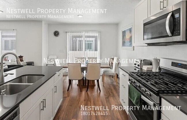 Building Photo - Charming Saratoga Springs Home: Trails at ...