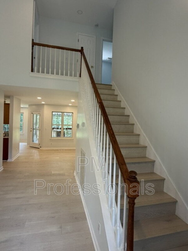 Building Photo - 112 Buena Vista Ct