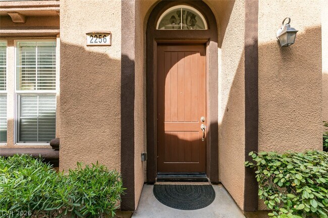 Foto del edificio - 2256 Aragon Canyon St