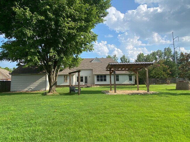 Foto del edificio - 5260 Stateline Rd W