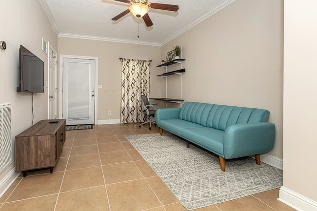 Photo - Beautiful 3/2 furnished rental TDY Apartment