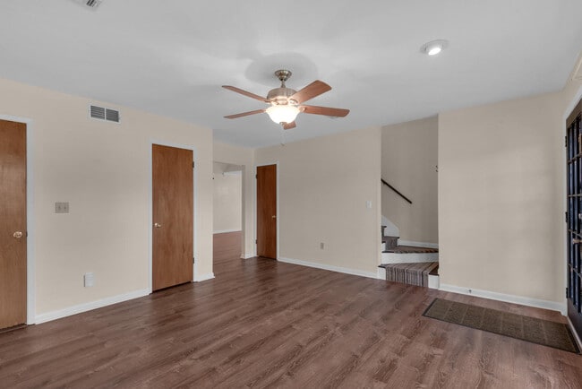 Building Photo - 707 Osage Dr