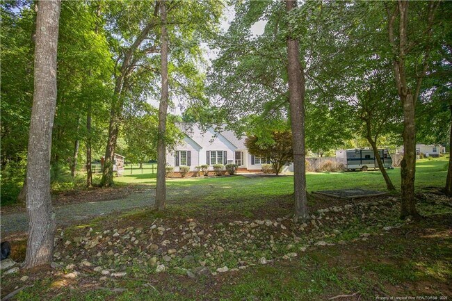 Foto del edificio - 184 Olde Farm Rd