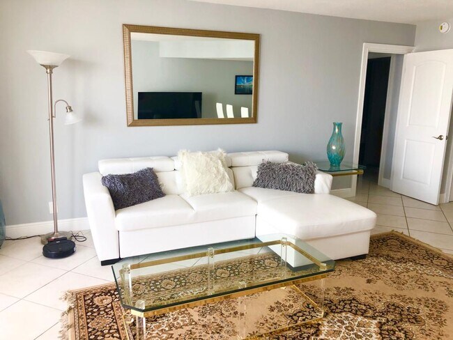 Foto del edificio - 2401 S Ocean Dr