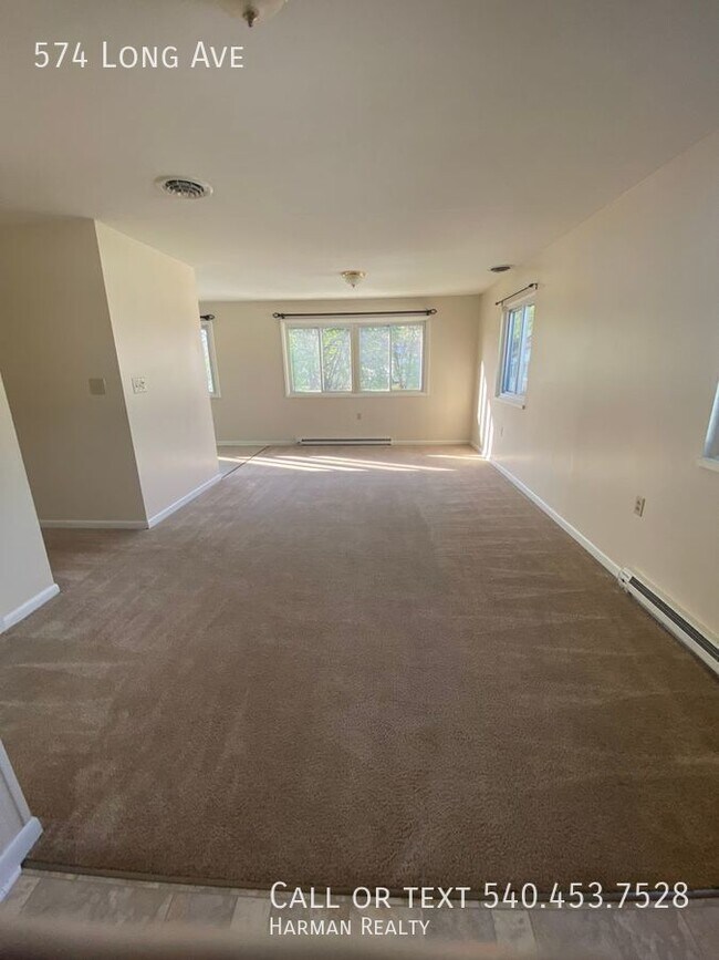Building Photo - Charming 2 bedroom, 1 bath Apartment