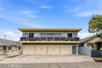 Building Photo - 912 Gladys Ave