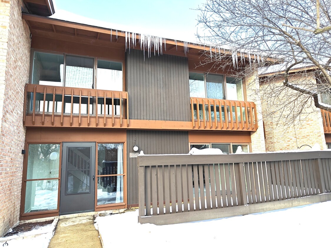 Foto principal - 5912 Greenview Rd