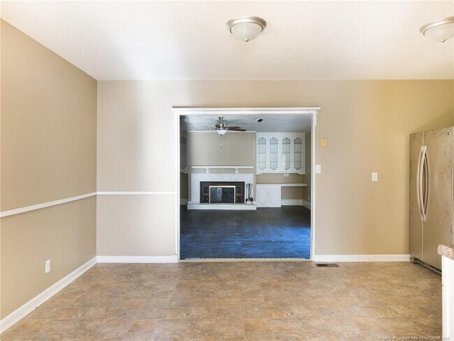 Building Photo - 2619 Dumfries Dr