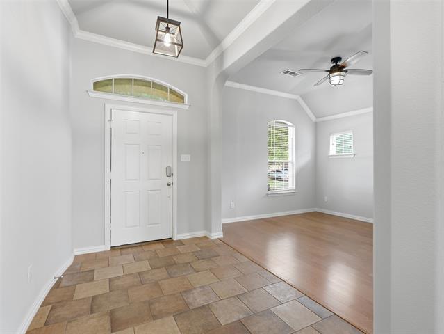 Foto del edificio - 7932 Branch Hollow Trail