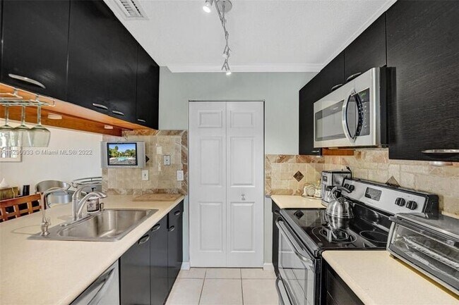 Building Photo - 22322 Pineapple Walk Dr