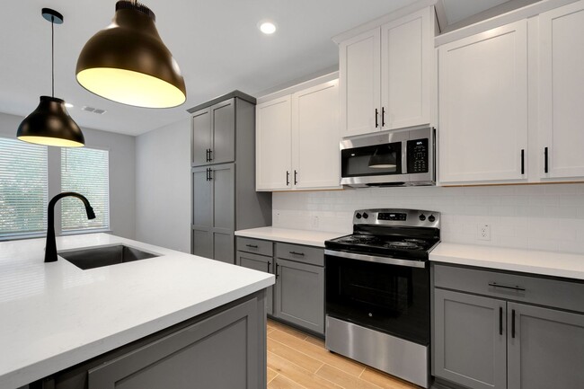 Foto del edificio - Beautiful New Construction Townhome!