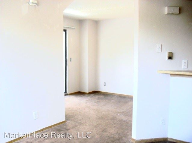 Foto del edificio - 8701 Huron St