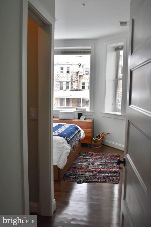Foto del edificio - 1249 Kenyon St NW