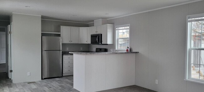Building Photo - 3524 Queens Point Terrace