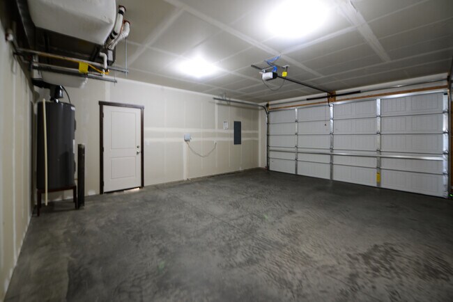 Building Photo - 209 Inkwood St