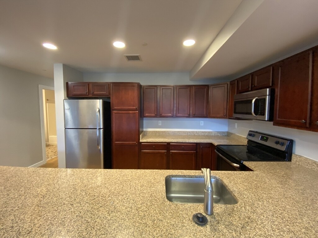 Foto principal - 20 Pond St