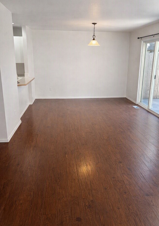Building Photo - 865 Tumbleweed St