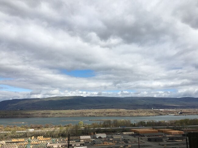 Foto del edificio - 3 Bedroom 1 Bath Home | The Dalles, OR