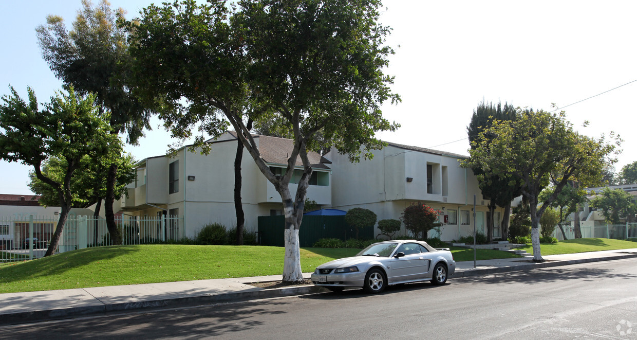 Primary Photo - Casa One