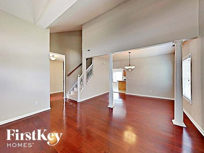 Foto del edificio - 9917 Fountain Cove Ln