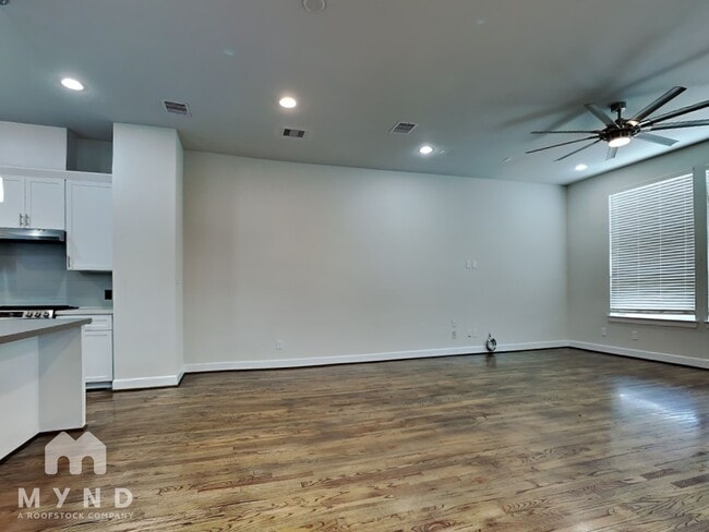 Building Photo - 353 Eado Park Cir