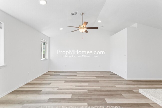Foto del edificio - Brand New Home in Salem – 3BR with AC! DEP...