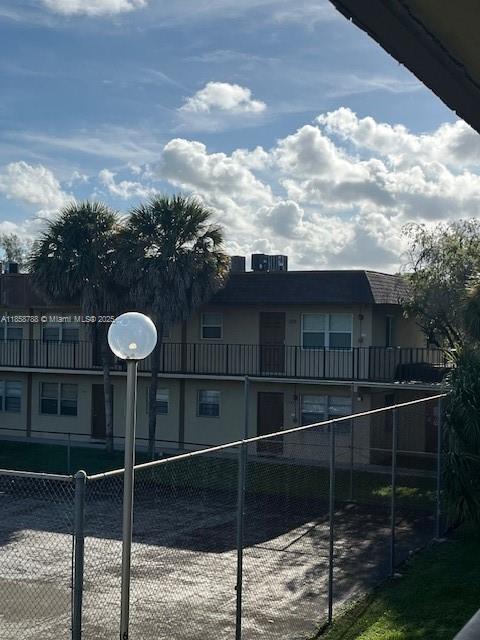 Building Photo - 406 Lakeside Dr