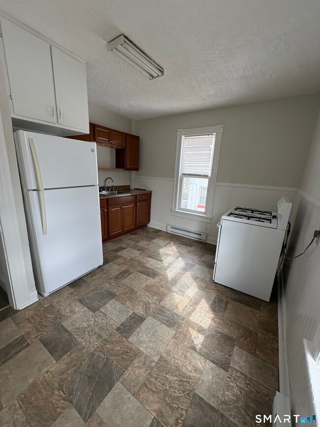 Building Photo - 55 Beaver Brook Rd