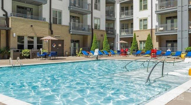 Building Photo - 145 New Bern St