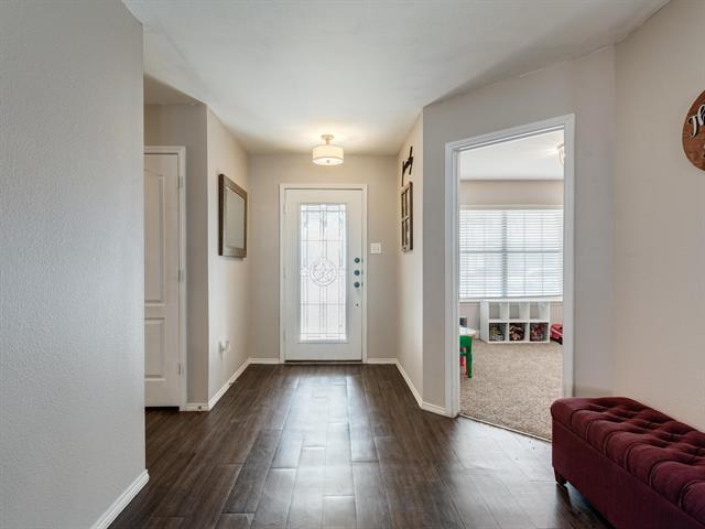 Foto del edificio - 4816 Blue Top Dr