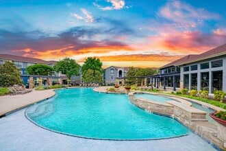 Building Photo - MAA Starwood