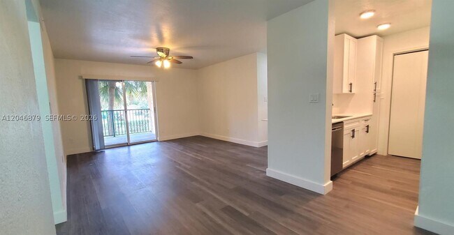 Foto del edificio - 927 Riverside Dr