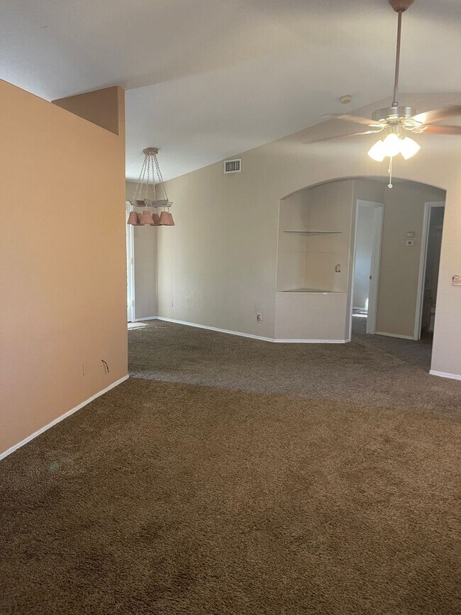 Foto del edificio - Unfurnished Full Time House
