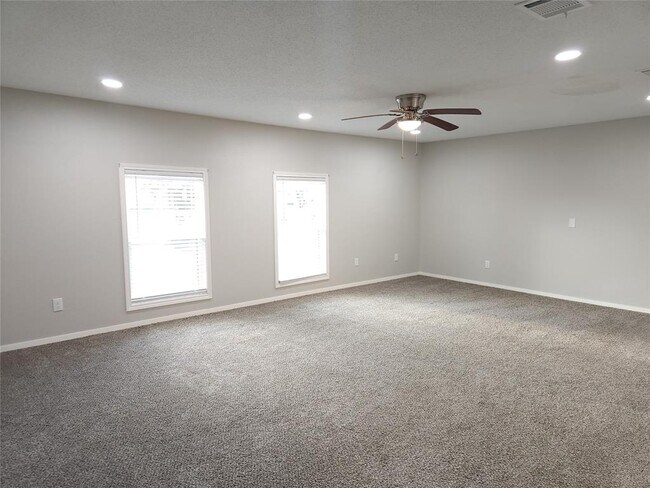 Building Photo - 4603 Meadowood Dr