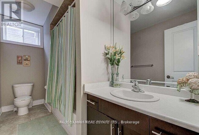 Photo du bâtiment - 90 Grandview Ave