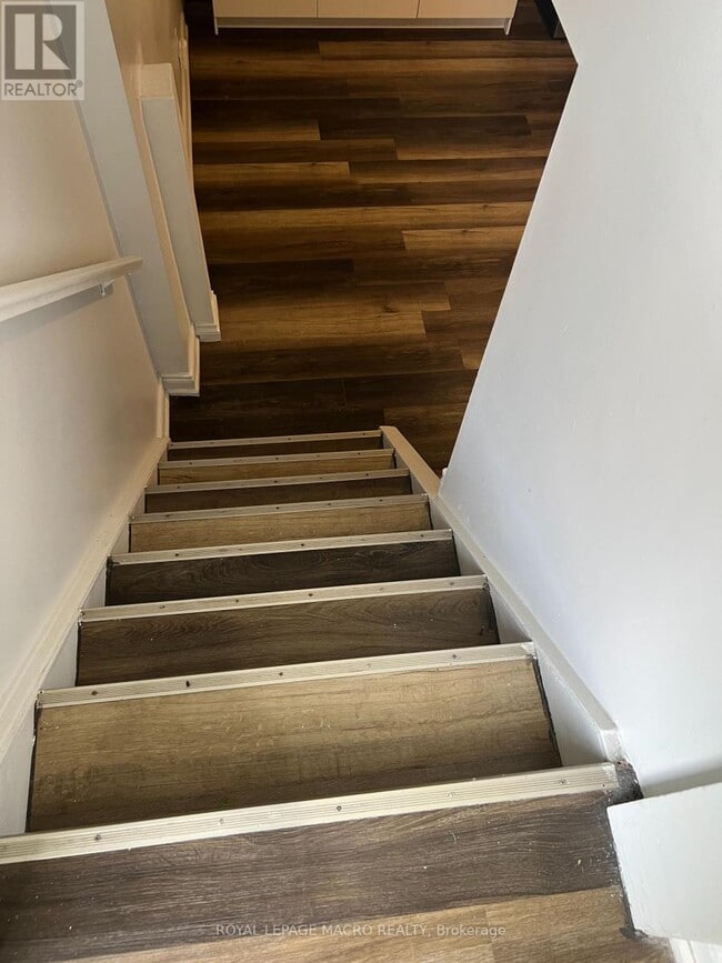 Building Photo - 8 Myrtle Ave