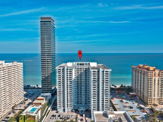 Building Photo - 2030 S Ocean Dr