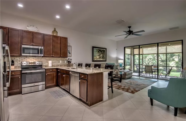 Open concept - 11899 Five Waters Cir