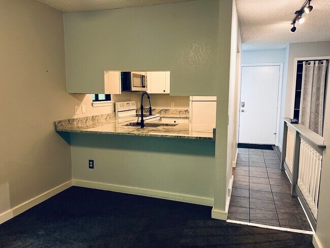 Building Photo - 2828 S 9th St