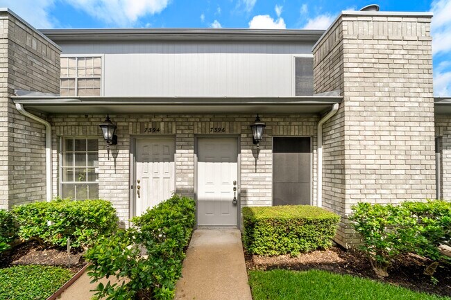 Foto del edificio - 7396 Regency Square Ct