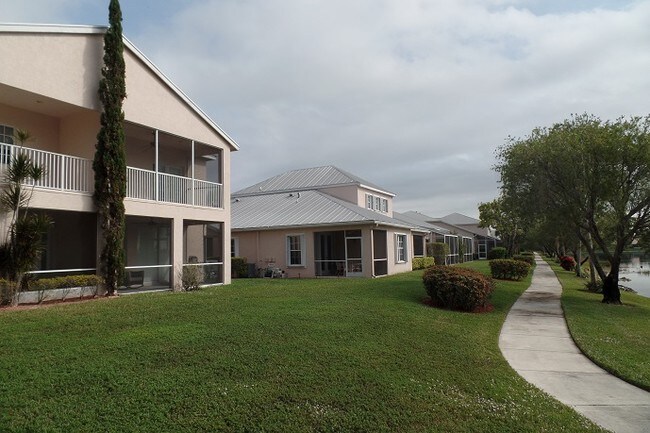 Foto del edificio - 1948 WATERSIDE CT E