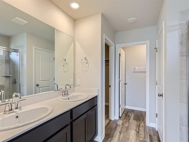 Foto del edificio - 607 View Dr