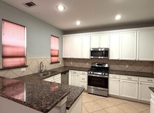 Building Photo - 13119 S Bellaire Estates Dr