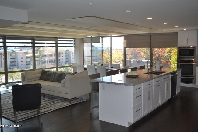 Foto del edificio - 7157 E Rancho Vista Dr