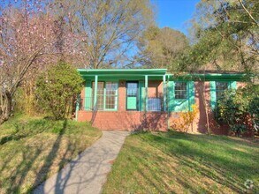 Building Photo - 2418 Huron St