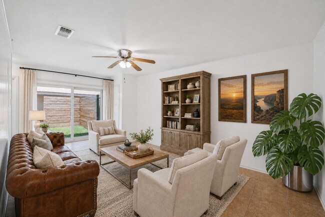 Foto del edificio - 8390 N Verde Dr